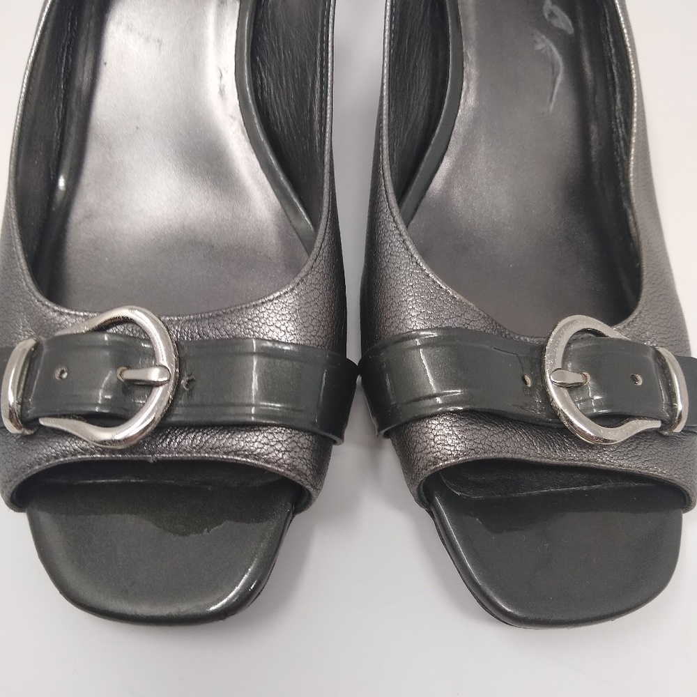 Cole Haan | buckle silver slingback heels Nike air - Picture 5 of 8
